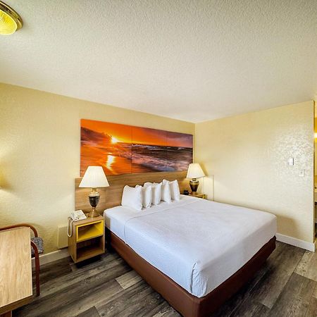 Days Inn By Wyndham Mackinaw City - Lakeview Exteriér fotografie